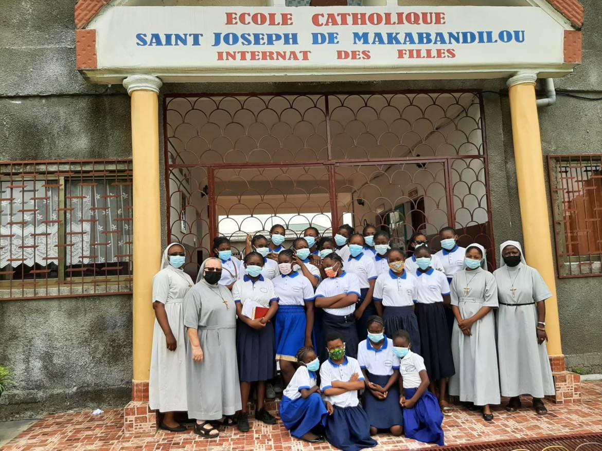 Filles-de-notre-Internat-scaled.jpg