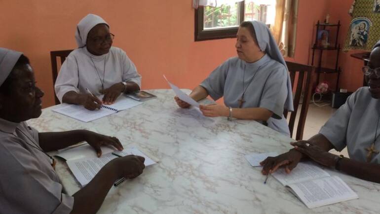Messe de clôture de la formation des soeurs